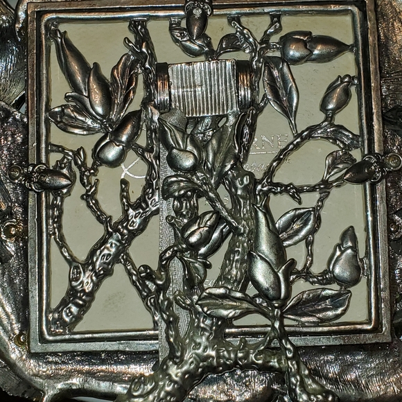 Collectible Picture Frame. - Picture 8 of 12